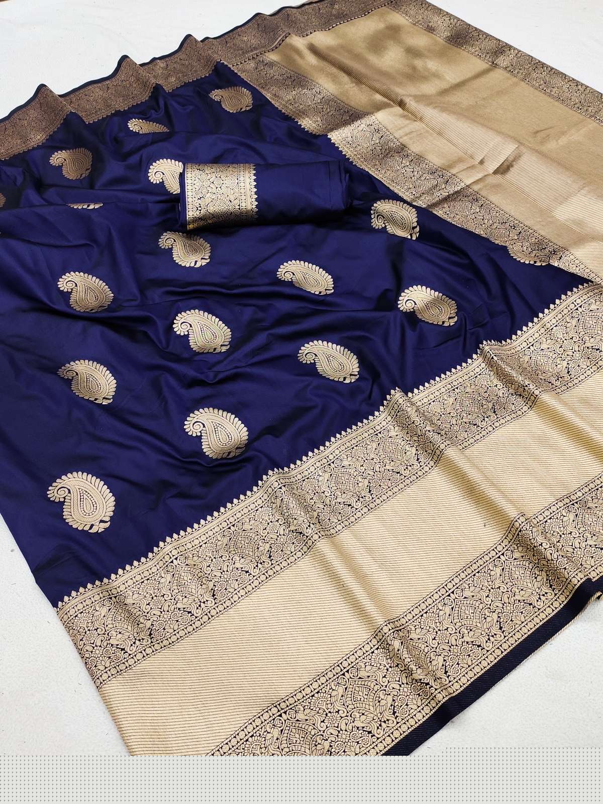 MNX VOL-16 BY ASLIWHOLESALE DESIGNER SOFT SILK ZARI WEAVING SAREES