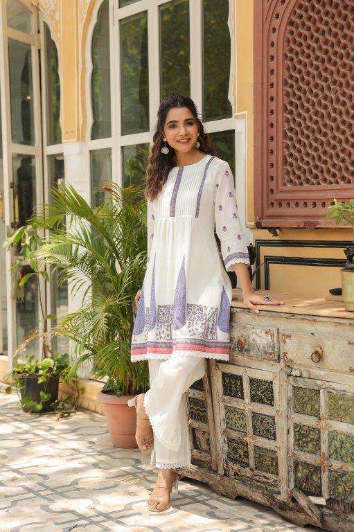 ENSTINKT PLUSH COTTON SERIES - 17  PURE COTTON PEINTED KURTIS-00288