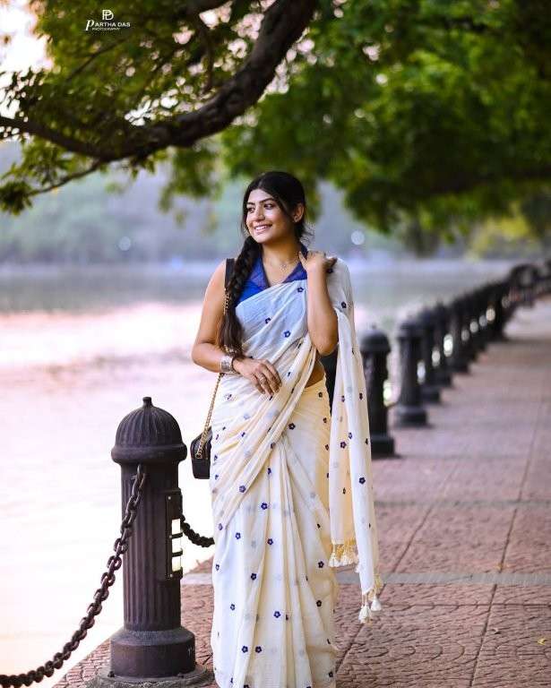 BLUEFLOWER BY ASLIWHOLESALE DESIGNER PURE LINEN PRINTED SAREES-00292