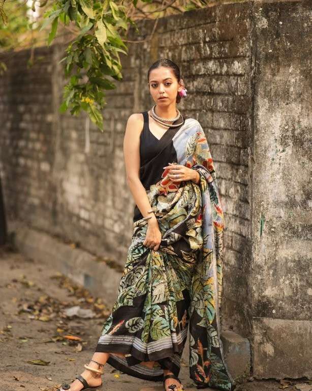 SC-BLACK LEAF BY ASLIWHOLESALE DESIGNER PURE LINEN PRINTED SAREES-00292
