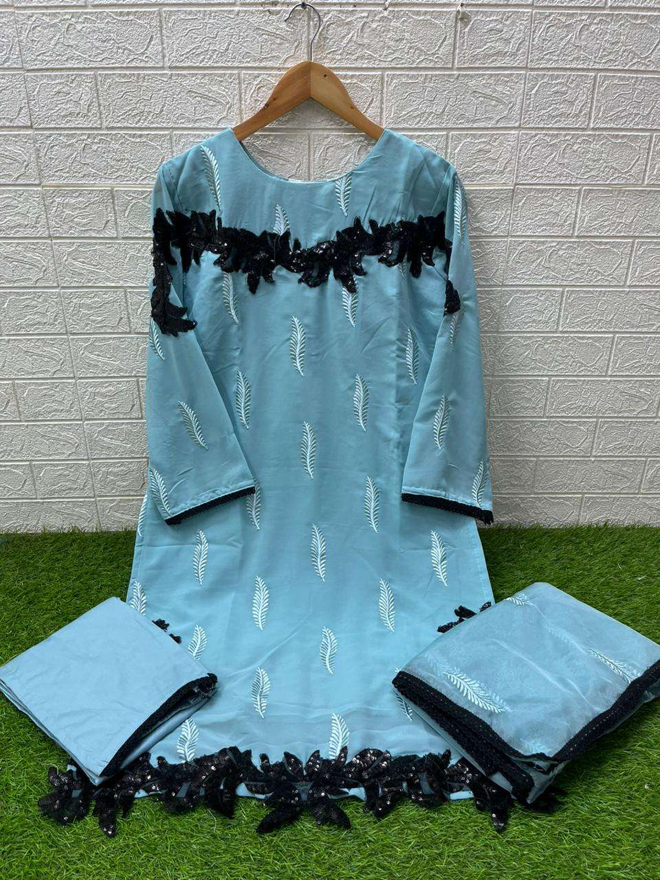 LAXURIA TRENDZ 1467 HEAVY FAUX GEORGETTE PAKISTANI DRESSES-00005