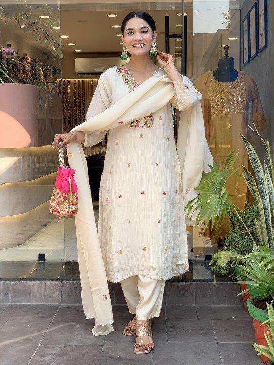 NIYA BY ASLIWHOLESALE DESIGNER PURE  VISCOSE CHINON EMBROIDERY DRESSES-00264