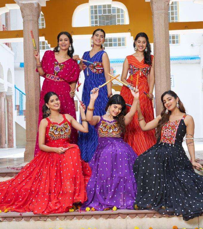 RM-112 BY ASLIWHOLESALE DESIGNER PURE GEORGETTE PRINTED NAVRATRI GOWNS-00236