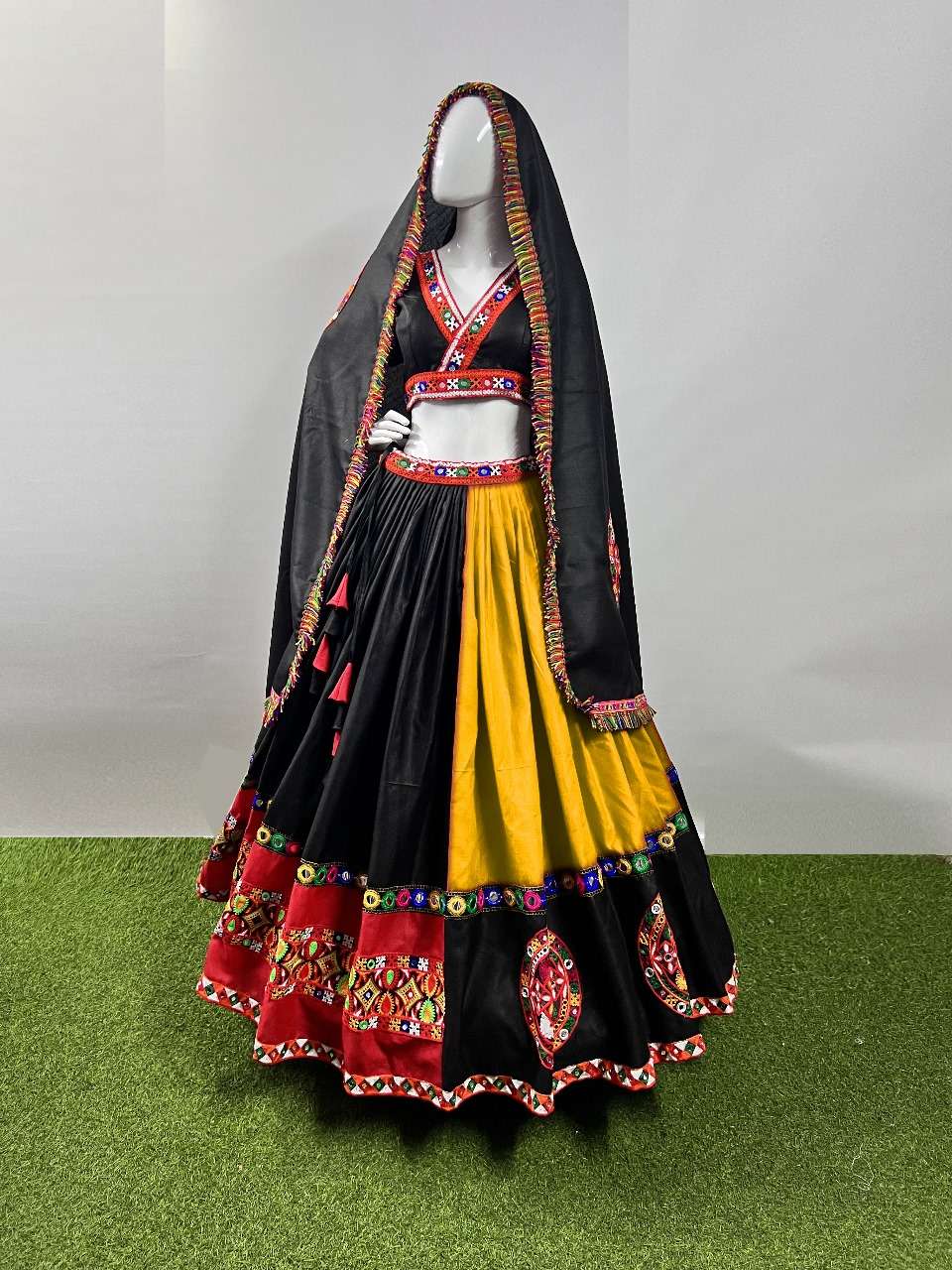 AAWIYA RAJWADI VOL-7 7043 SERIES PURE COTTON SILK LACE WORK LEHENGAS-00060