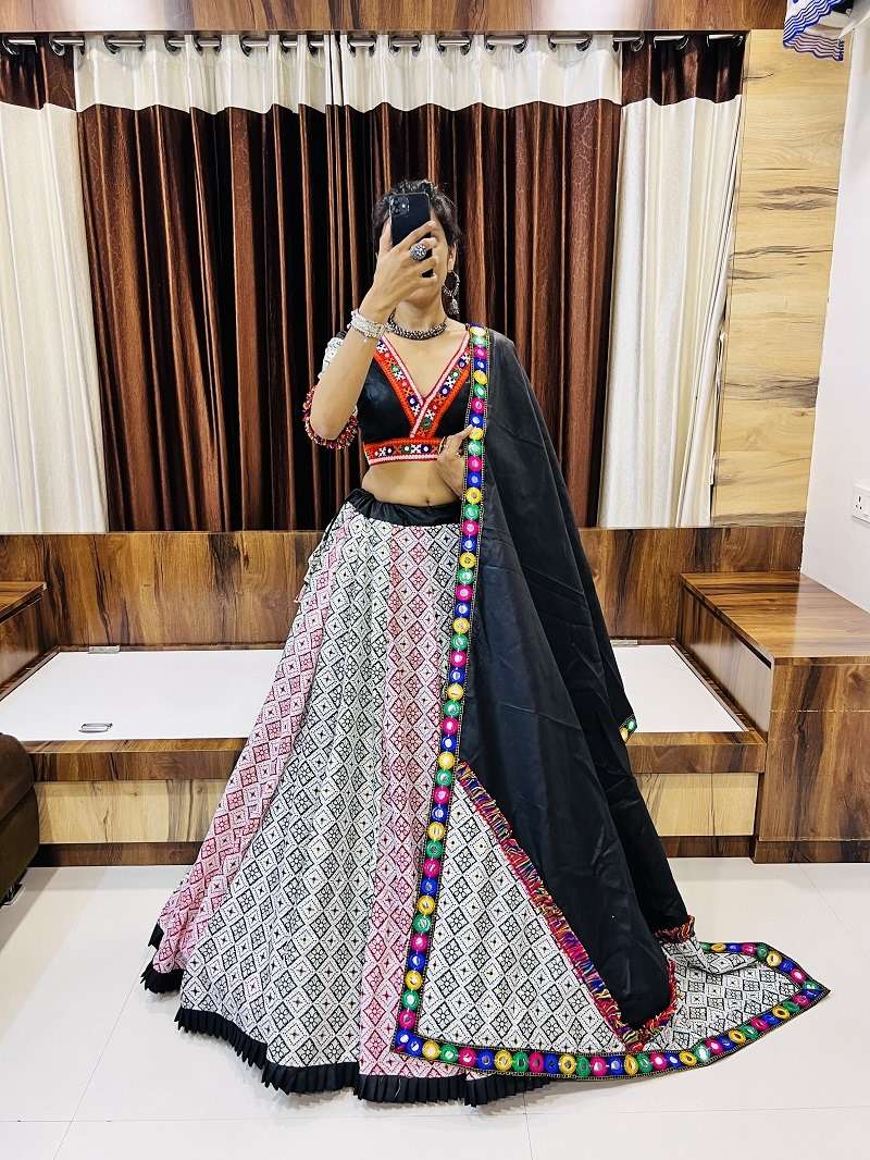 AWY-7036 BY ASLIWHOLESALE DESIGNER FANCY COTTON SILK NAVRATRI LEHENGAS-00060