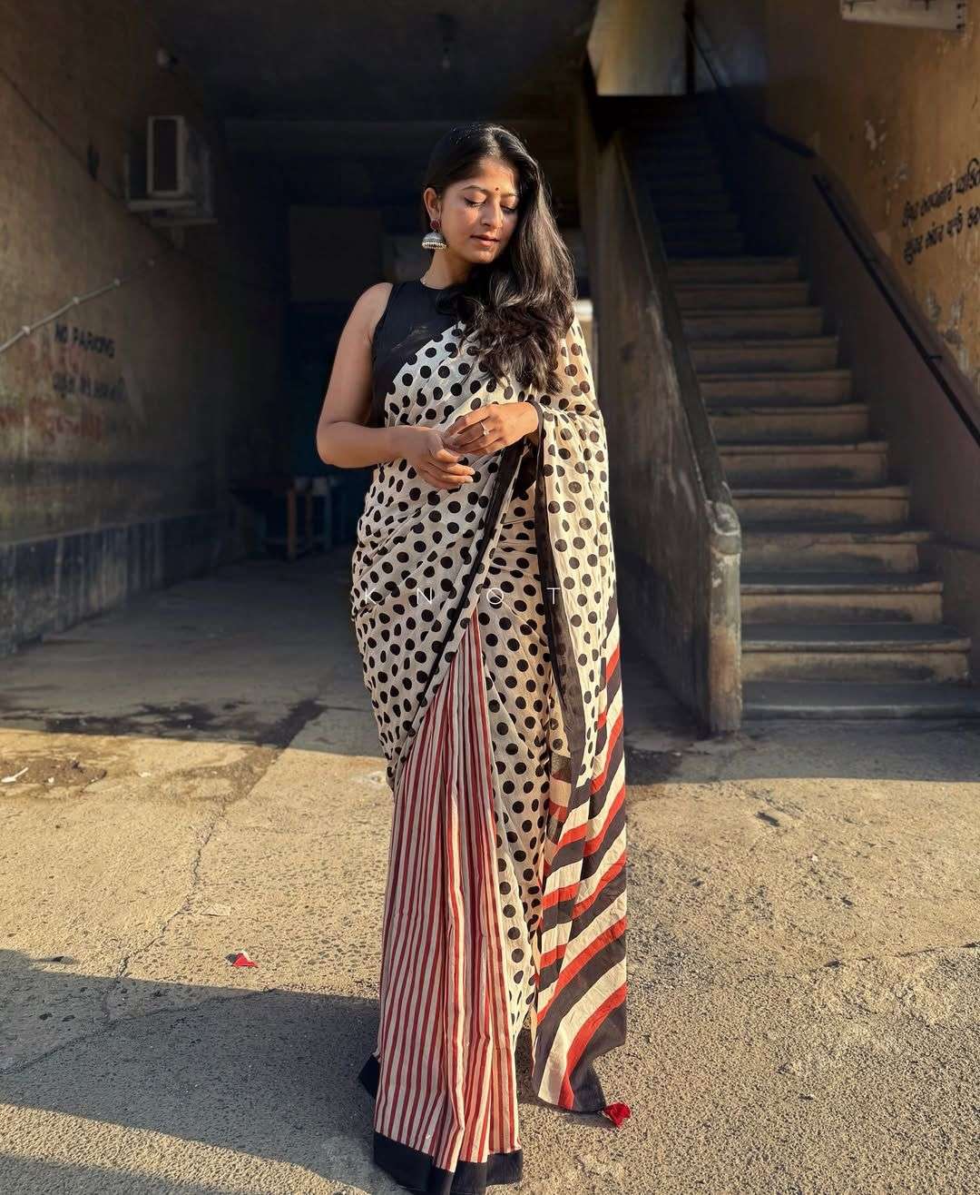 DF-256 STRIPS BY ASLIWHOLESALE DESIGNER PURE LINEN PRINTED SAREE-00057