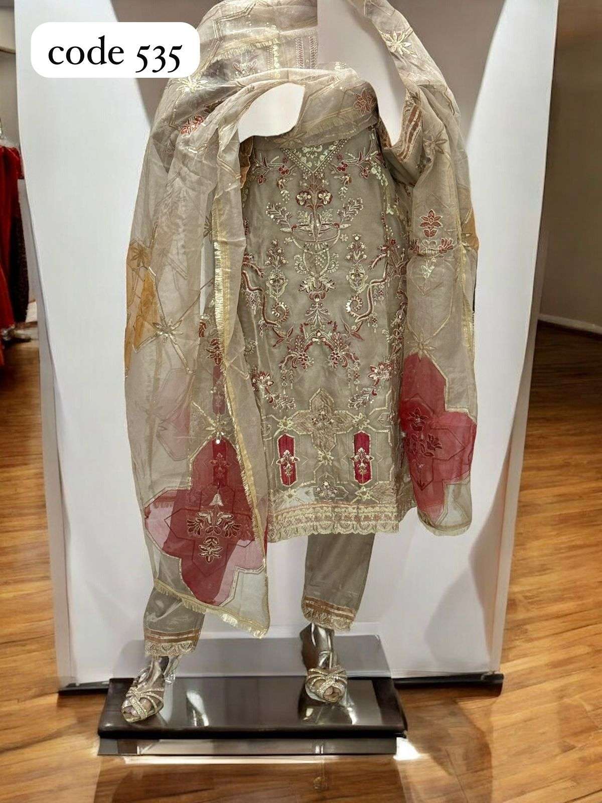  ZIAAZ DESIGNS 535 TO 537 PURE HEAVY ORGANZA EMBROIDERED PAKISTANI DRESS-00062